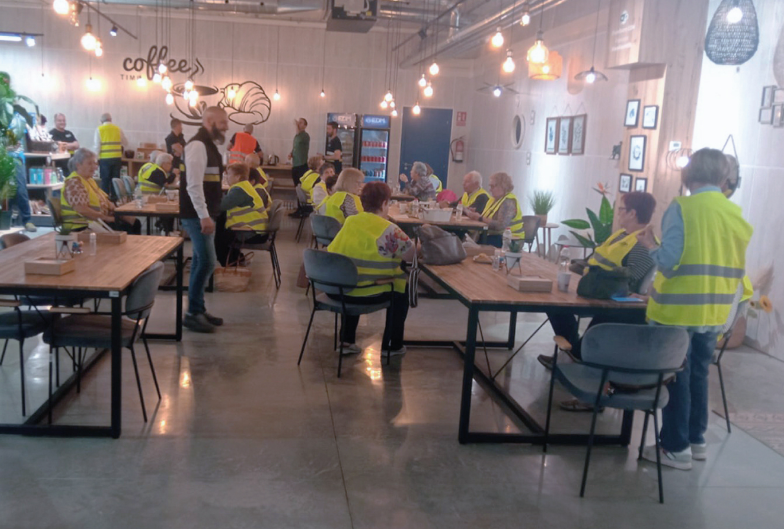 Visita de l'associació cultural "Les Dones Caterines"