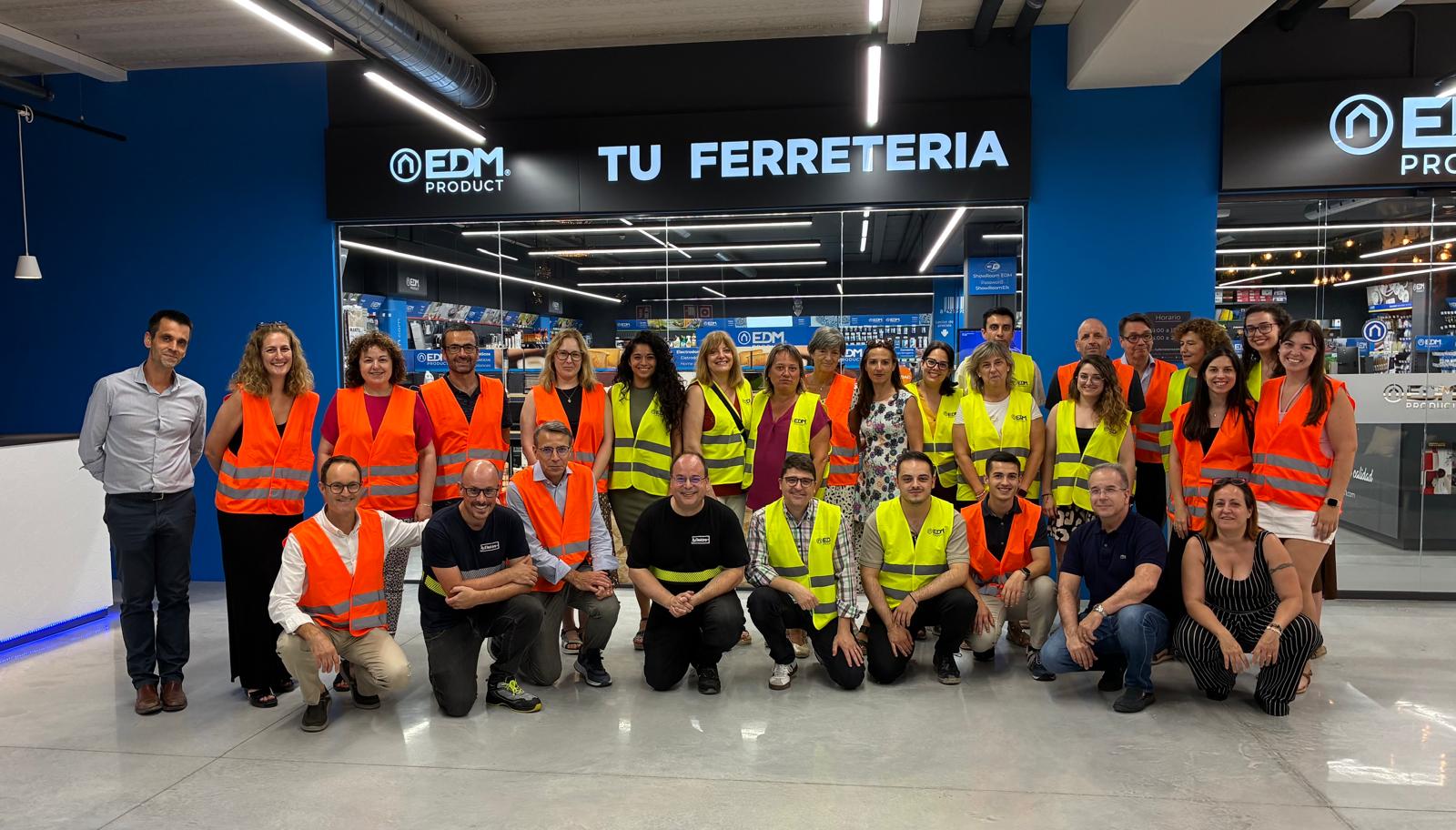Visita de Parés & Aubia a las instalaciones de Elektro3.